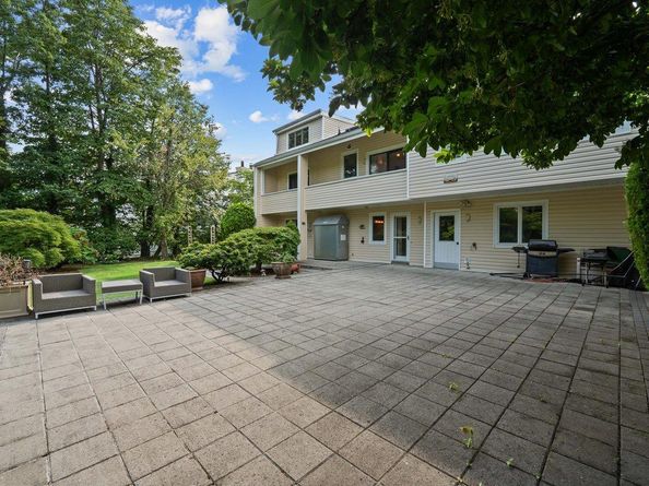 31 Westland Drive, Glen Cove NY 11542