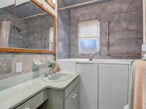 142 Kamda Boulevard, New Hyde Park NY 11040