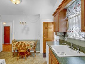 142 Kamda Boulevard, New Hyde Park NY 11040