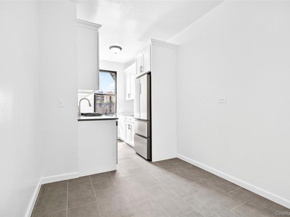 190 E Mosholu Parkway S 4G, Bronx NY 10458