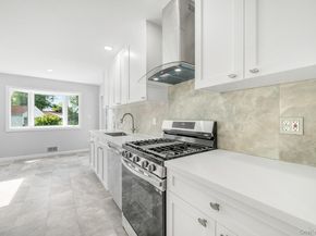 52 North Drive, Manhasset Hills NY 11040