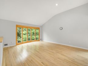 52 North Drive, Manhasset Hills NY 11040