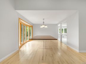 52 North Drive, Manhasset Hills NY 11040