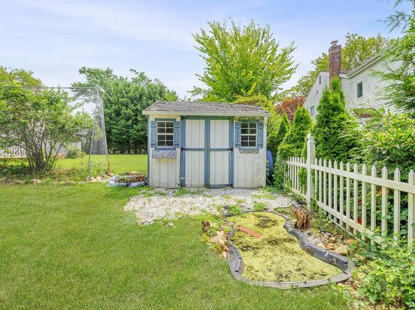 52 North Drive, Manhasset Hills NY 11040