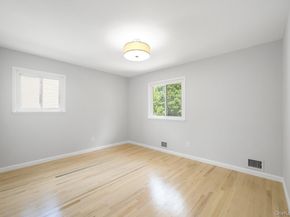 52 North Drive, Manhasset Hills NY 11040