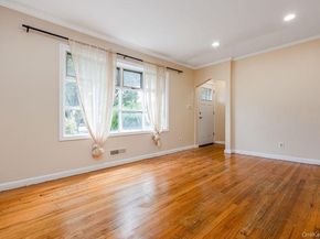 1033 Tulsa Street, Uniondale NY 11553