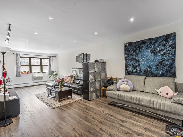 99-11 60th Avenue 3J, Corona NY 11368