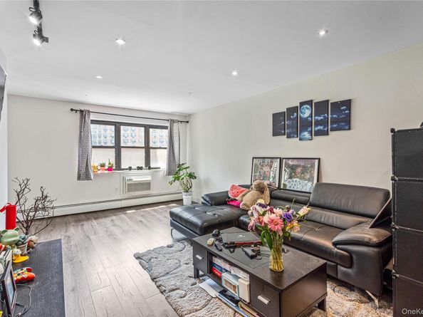 99-11 60th Avenue 3J, Corona NY 11368