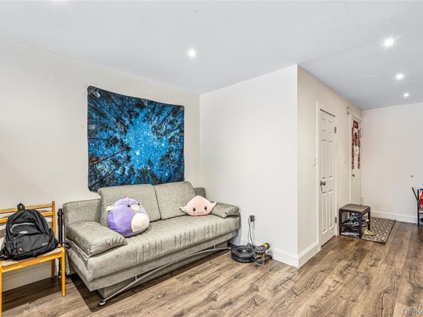99-11 60th Avenue 3J, Corona NY 11368