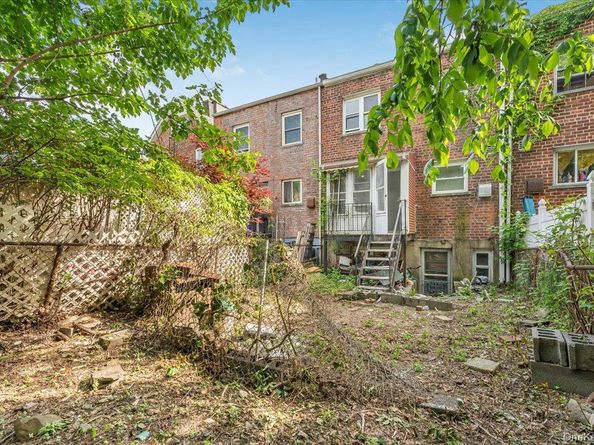 723 E 230th Street, Bronx NY 10466