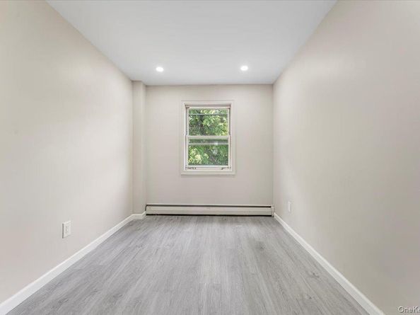 723 E 230th Street, Bronx NY 10466