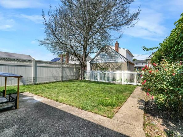 1641 Falmouth Avenue, New Hyde Park NY 11040