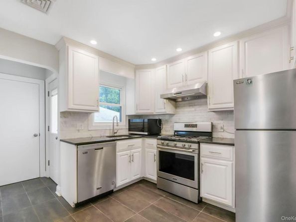1641 Falmouth Avenue, New Hyde Park NY 11040