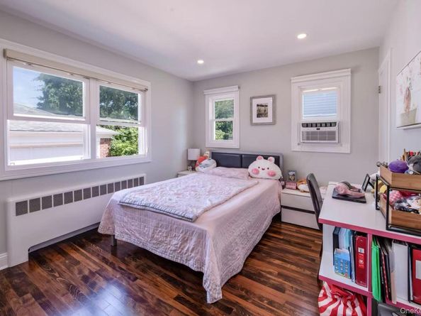 1641 Falmouth Avenue, New Hyde Park NY 11040