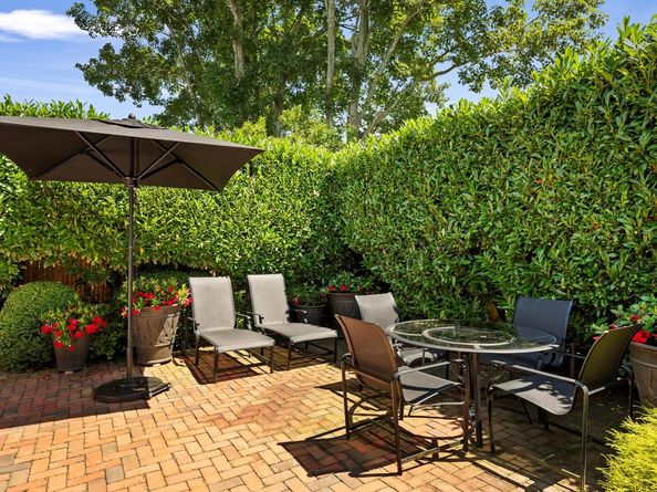 16 Miller Lane, East Hampton NY 11937