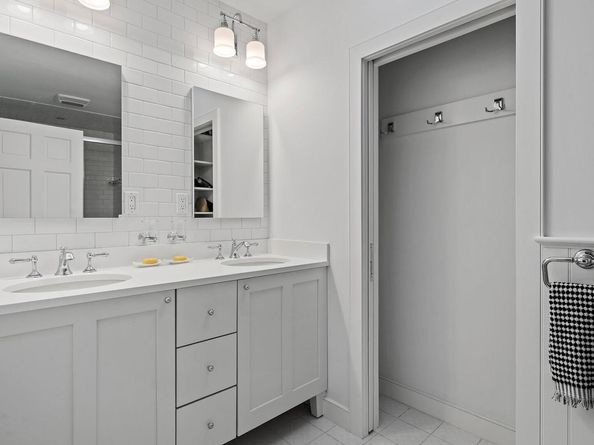 16 Miller Lane, East Hampton NY 11937