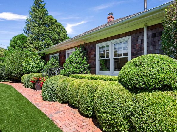 16 Miller Lane, East Hampton NY 11937