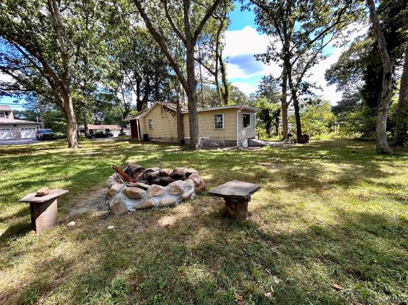 262 Avenue C, Ronkonkoma NY 11779