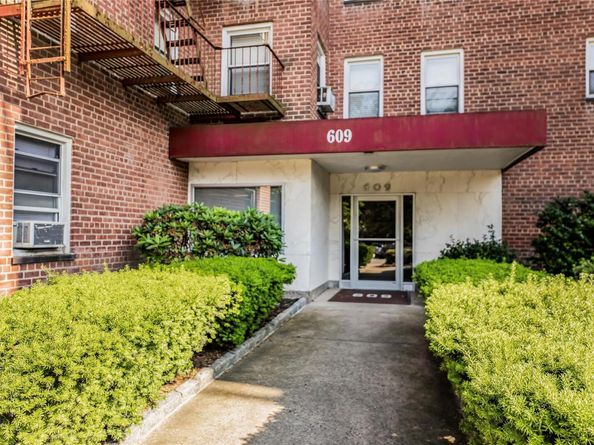 609 Palmer Road 4J, Yonkers NY 10701