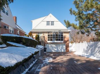 19611 Pompeii Avenue