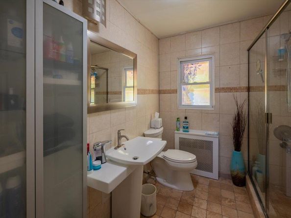 19611 Pompeii Avenue, Hollis NY 11423