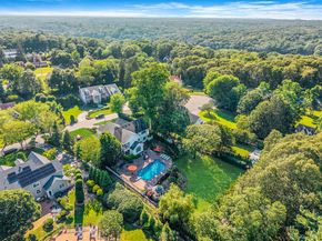 3 Kohlsaat Court, Smithtown NY 11787