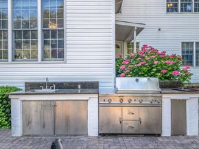 3 Kohlsaat Court, Smithtown NY 11787