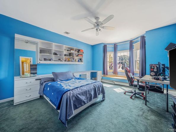 3 Kohlsaat Court, Smithtown NY 11787