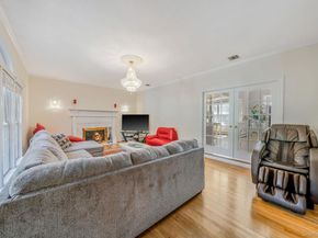 3 Kohlsaat Court, Smithtown NY 11787