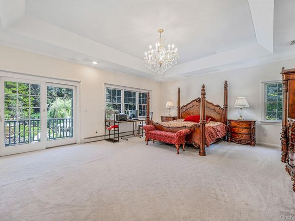 3 Kohlsaat Court, Smithtown NY 11787