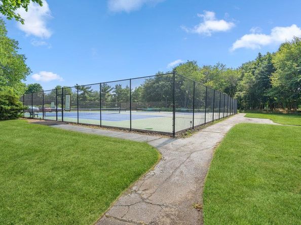 914 Fenway Road, Saint James NY 11780