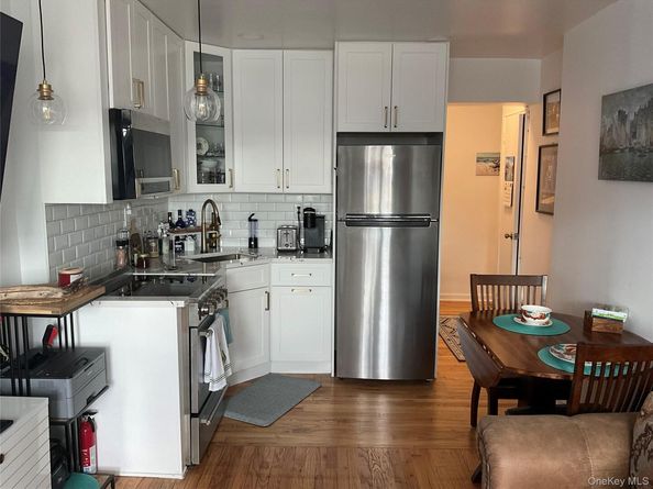 855 E. Broadway 2D1, Long Beach NY 11561