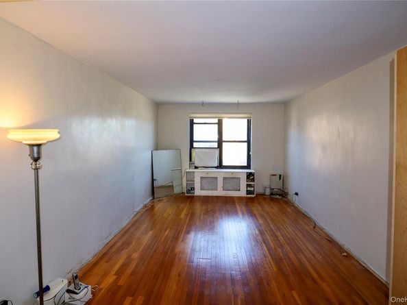 87-40 Francis Lewis Boulevard A76, Queens Village NY 11427