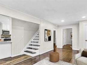 6 Pompano Lane, Massapequa Park NY 11762