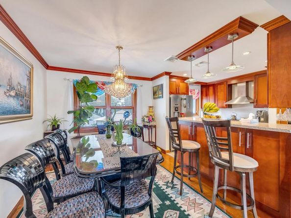 9 Waverly Place, Valley Stream NY 11580