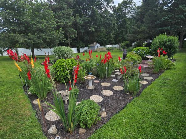 36 Ross Drive, Yorktown Heights NY 10598