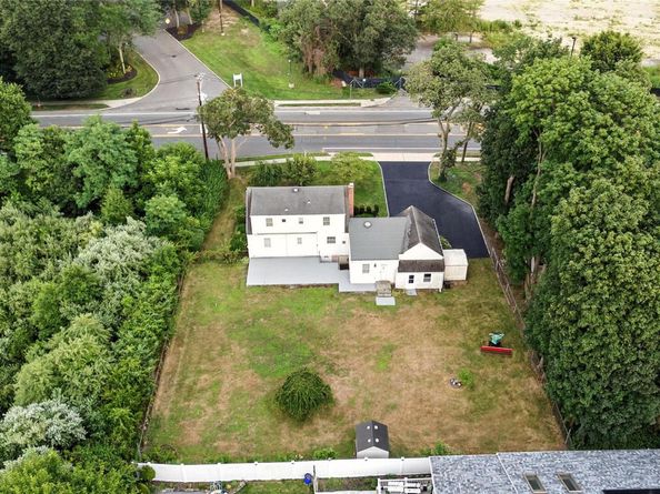 1547 Walt Whitman Road, Melville NY 11747
