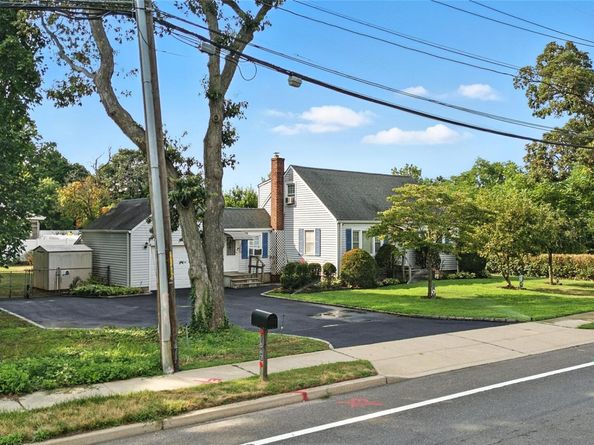 1547 Walt Whitman Road, Melville NY 11747