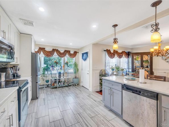 1091 Cramer Court, North Baldwin NY 11510