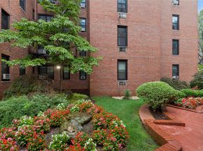 139-15 83 Avenue 629, Briarwood NY 11435