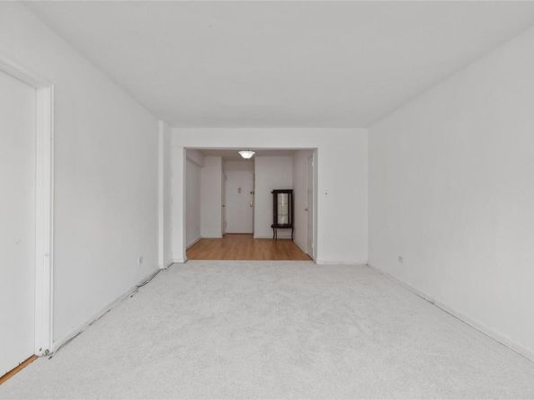 139-15 83 Avenue 629, Briarwood NY 11435