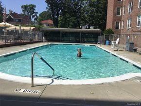 54-40 Little Neck Parkway 4M, Little Neck NY 11362