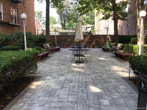 54-40 Little Neck Parkway 4M, Little Neck NY 11362