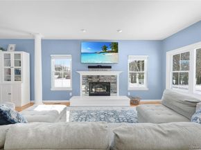 20 Chateau Drive, Manorville NY 11949