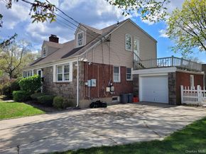 33 Nassau Boulevard, West Hempstead NY 11552