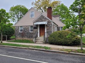 33 Nassau Boulevard, West Hempstead NY 11552