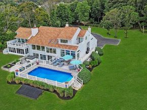 11 Convent Lane, Center Moriches NY 11934