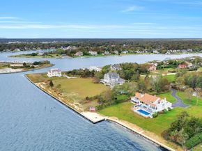 11 Convent Lane, Center Moriches NY 11934
