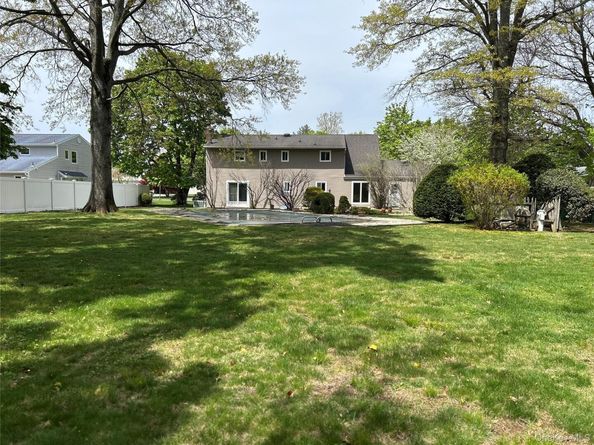 6 Harton Court, East Northport NY 11731