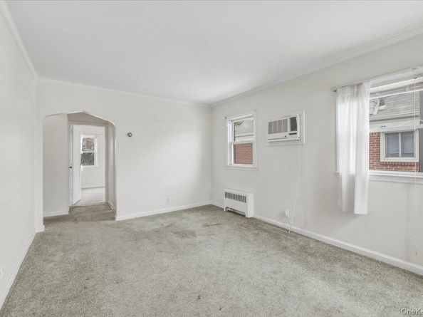 95-18 238th Street, Floral Park NY 11001
